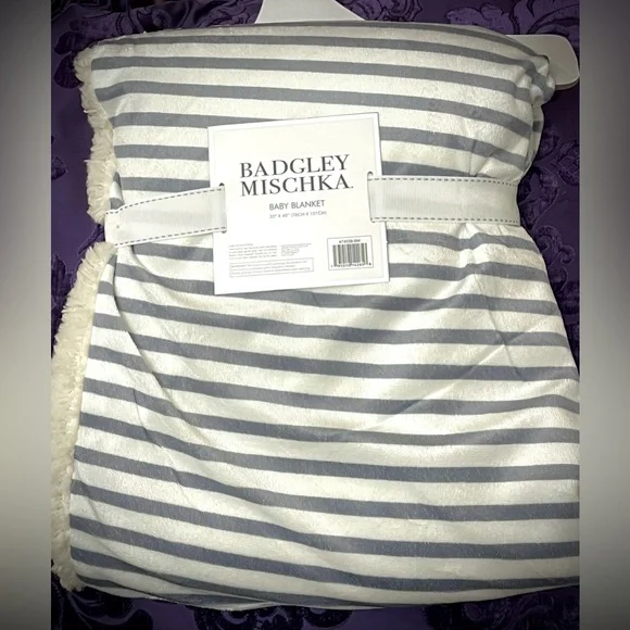 Blanket - Glow in the Dark Unicorn Blanket - 60in x 50in - Picture 5 of 5